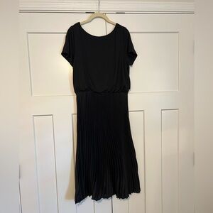 Elegant Black Pleated Dress